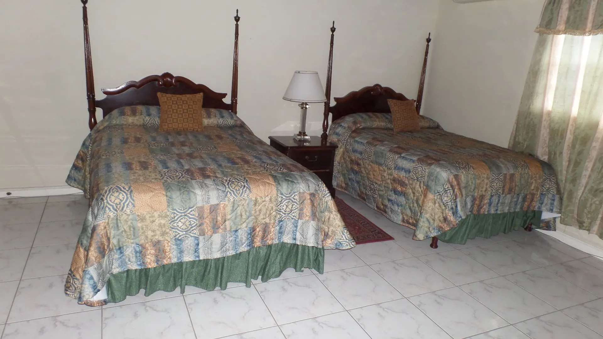 Hotel The Royal Kensington Villa Montego Bay