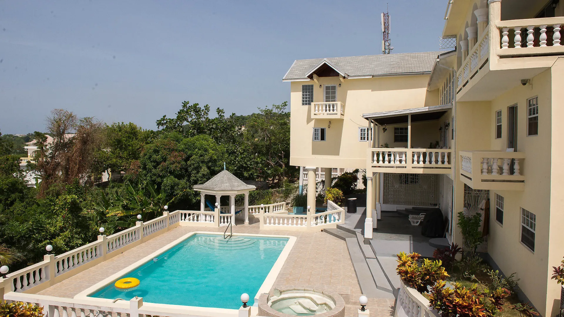 Hotel The Royal Kensington Villa Montego Bay