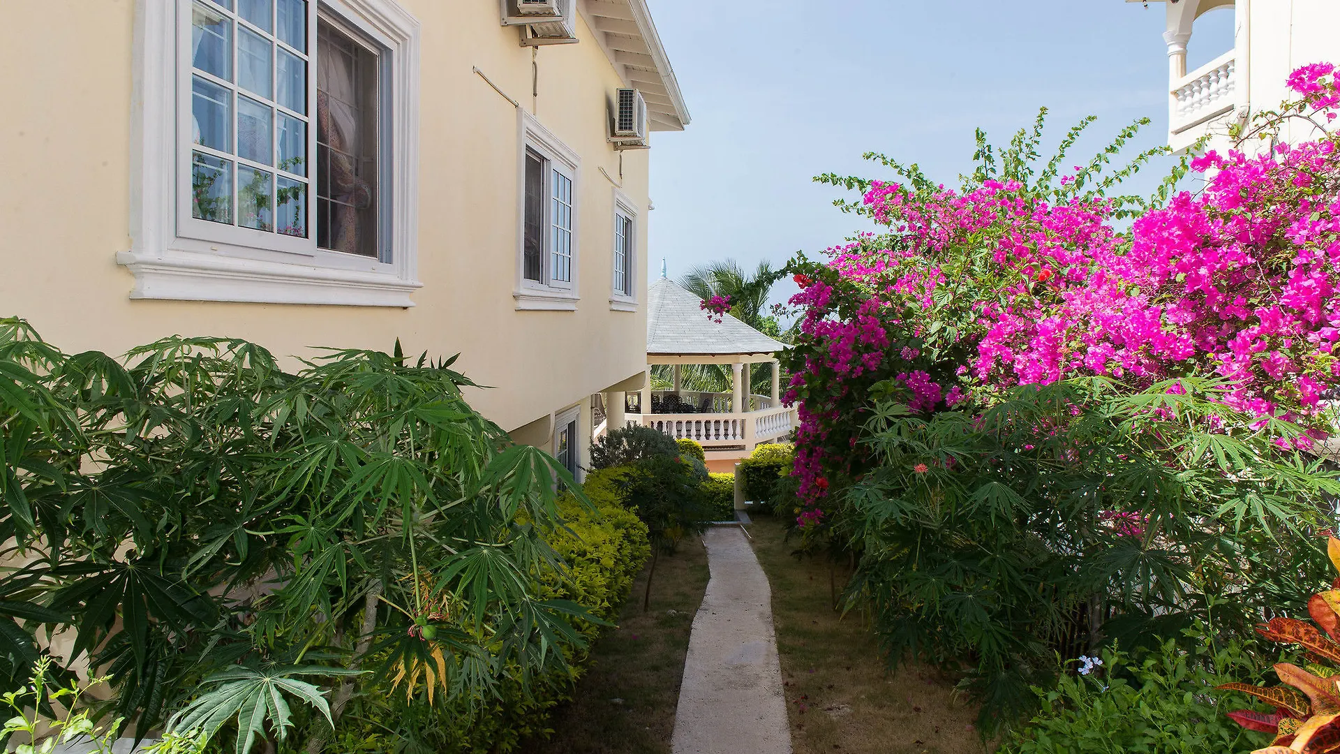 Hotel The Royal Kensington Villa Montego Bay